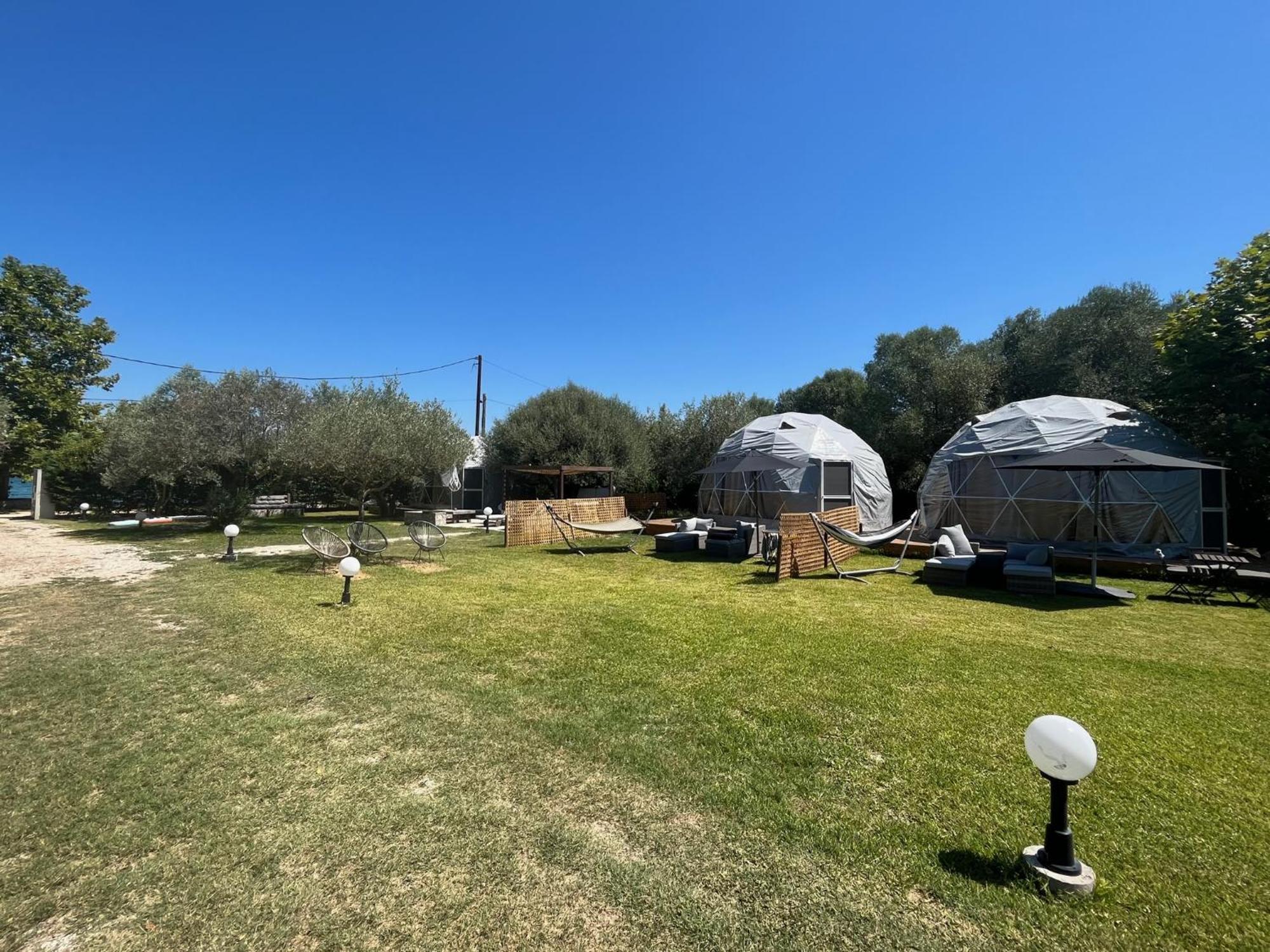 Готель Manna Gea Glamping Domes Воніца Екстер'єр фото